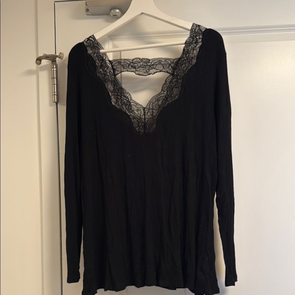 Jessica Simpson Black Lace V-Neck Top